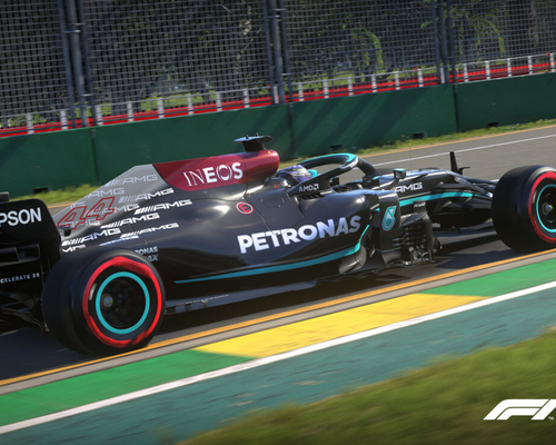 Новое обновление F1 2021 позволяет игрокам использовать собственные команды в Гран-при